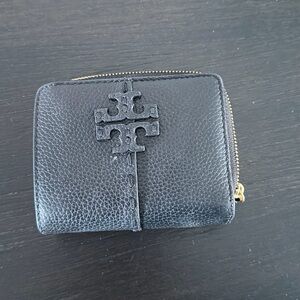 Tory Burch Black Leather Zip Wallet